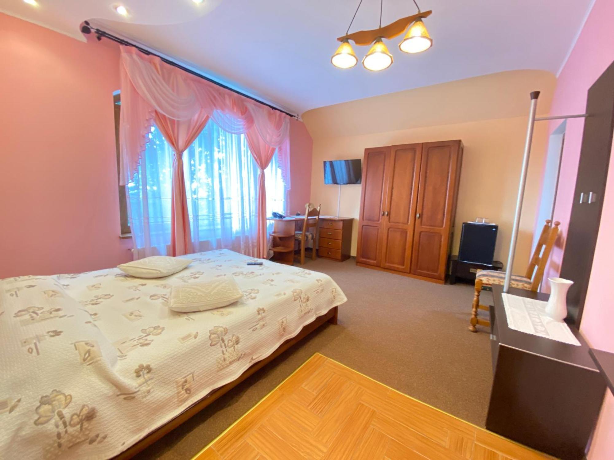 Pensiunea Crocus - Sauna & Billiard Poiana Brasov Exteriör bild