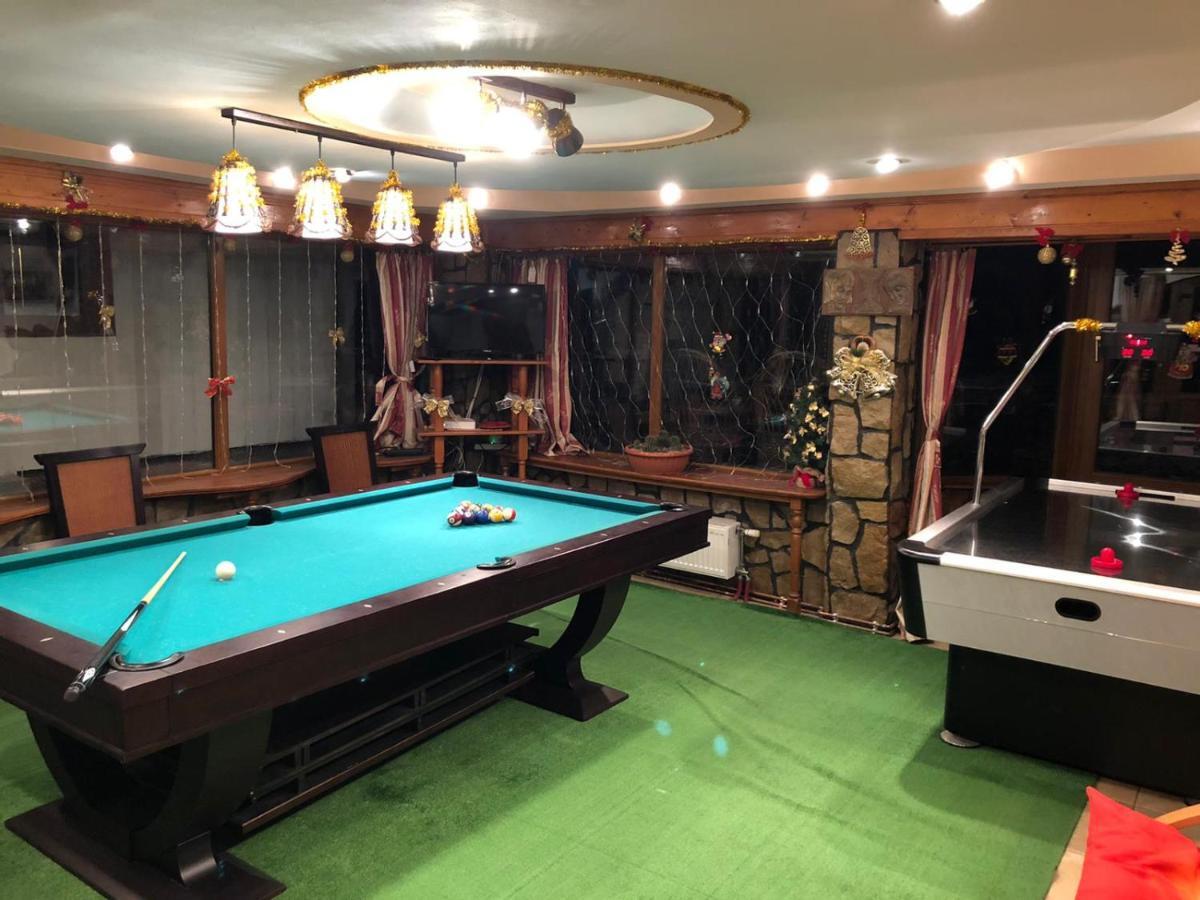 Pensiunea Crocus - Sauna & Billiard Poiana Brasov Exteriör bild
